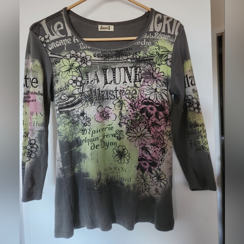 Unique Gray Graphic Three-Quarter Sleeve Top 100% Cotton